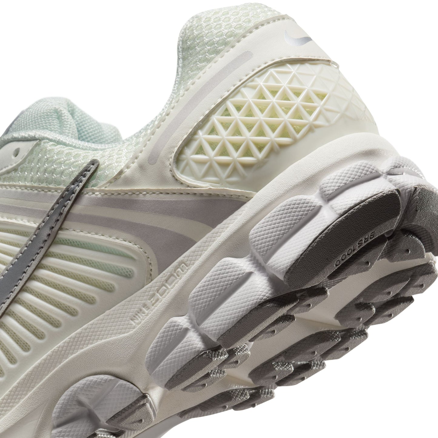 Men's Nike Zoom Vomero 5 - "Sail Vast"